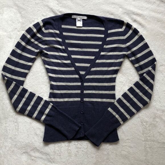 Urban behavior angora purple cardigan - Picture 2 of 8